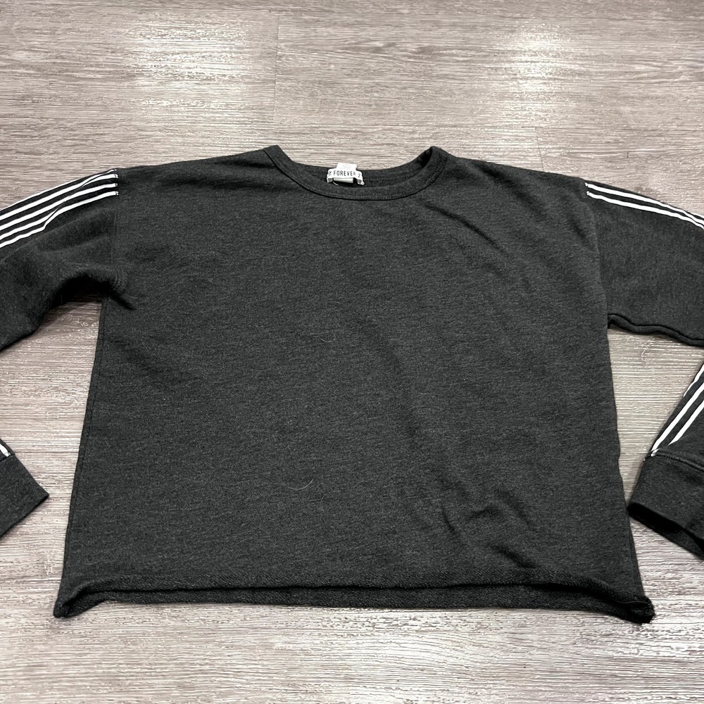Forever 21‎ Shirt Women's Small Gray Long Sleeve Cropped Casual  Pullover - Picture 3 of 12